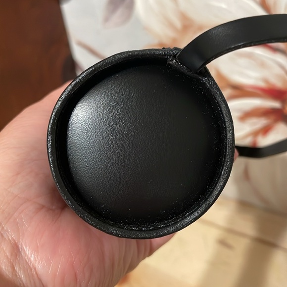 Louis Vuitton Mini Papillon Epi - Picture 5 of 11